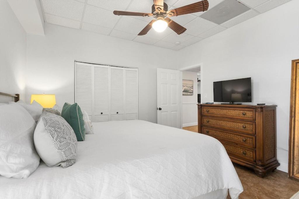 Ocean Front Penthouse Suite Panoramic Views Of Gulf,Pensacola Beach,Pier, & Bay Exterior photo